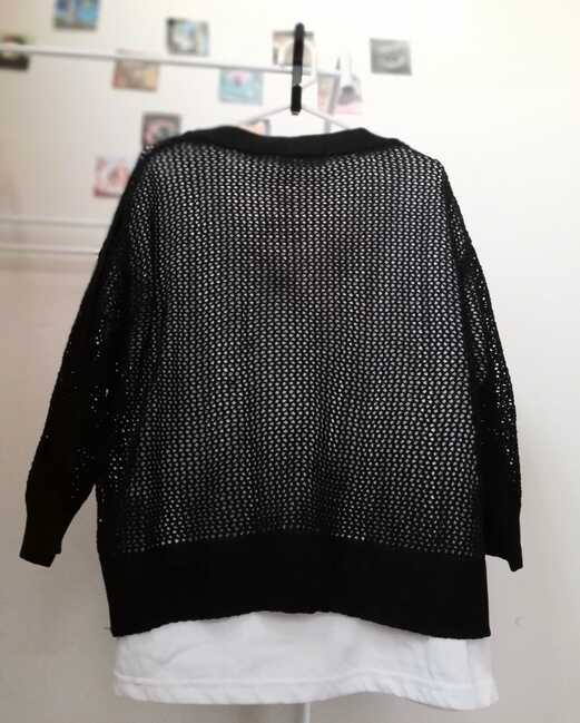 BLACK MESH SWEATER